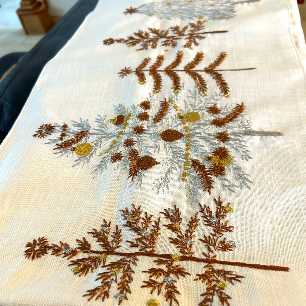 Christmas table runner